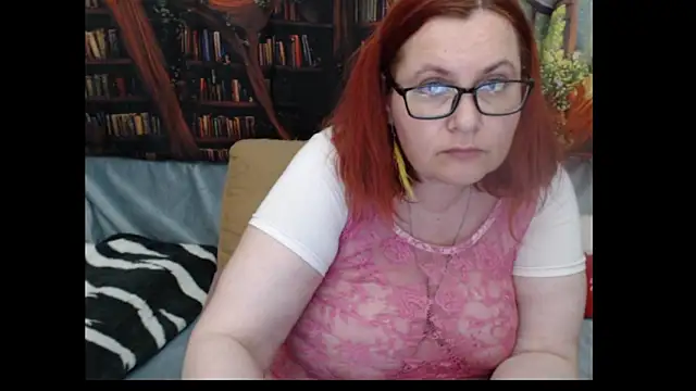 PlayfullMature élő XXX-chatje