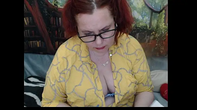 PlayfullMature Live XXX-chat