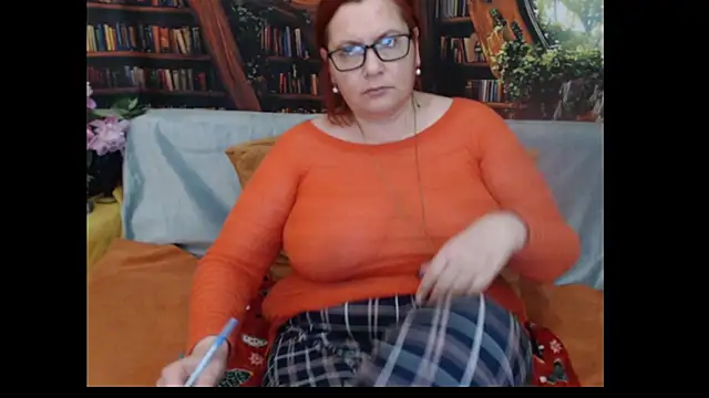 PlayfullMature Chat XXX live