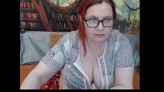 PlayfullMature Chat XXX live