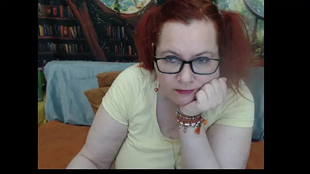 PlayfullMature's Live XXX Chat
