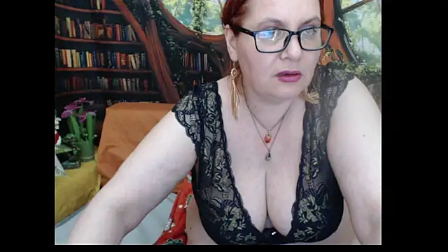 PlayfullMature Chat XXX live