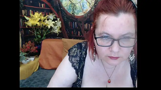 XXX chat uživo modela PlayfullMature