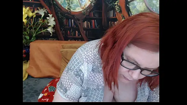 PlayfullMature Chat XXX live