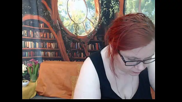 PlayfullMature Chat XXX live