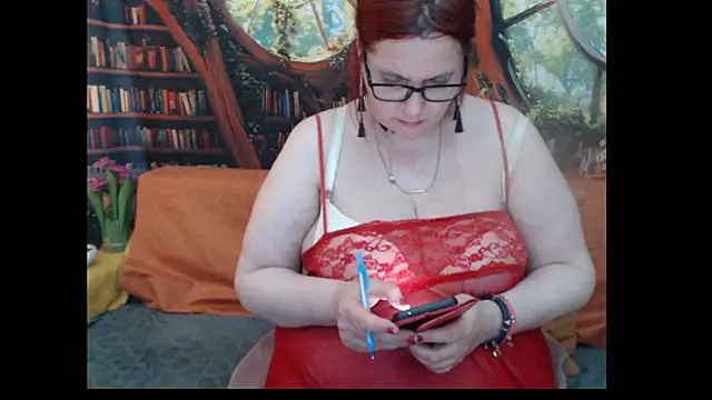 PlayfullMature Chat XXX in diretta