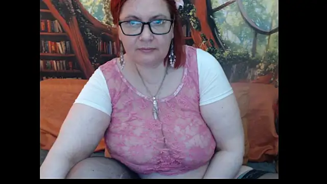 PlayfullMature live XXX chat