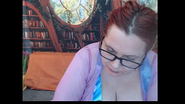 PlayfullMature Chat XXX in diretta