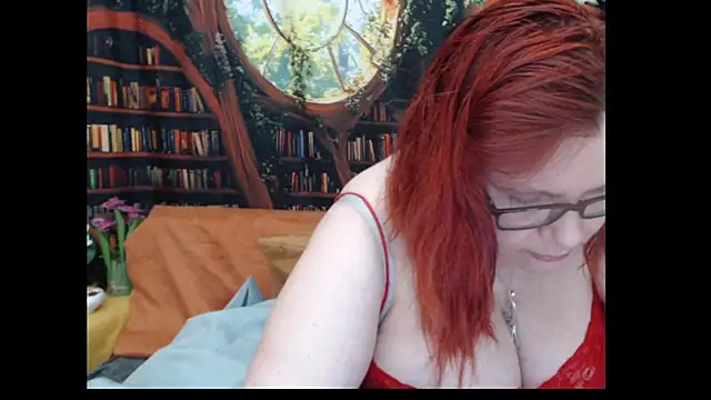 PlayfullMature Chat XXX live