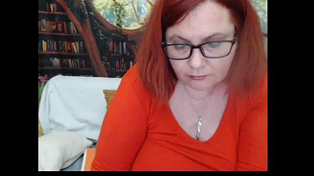PlayfullMature Chat XXX in diretta