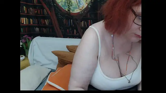 PlayfullMature Live XXX Chat