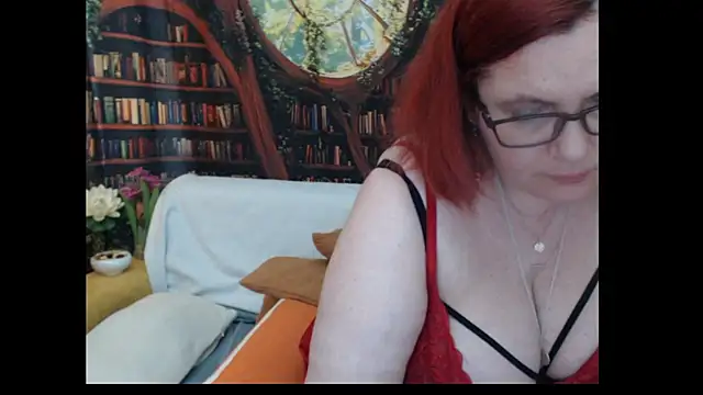 PlayfullMature live XXX chat