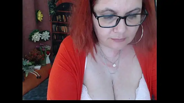 PlayfullMature Chat XXX in diretta