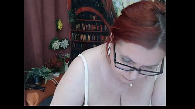 PlayfullMature Chat XXX in diretta
