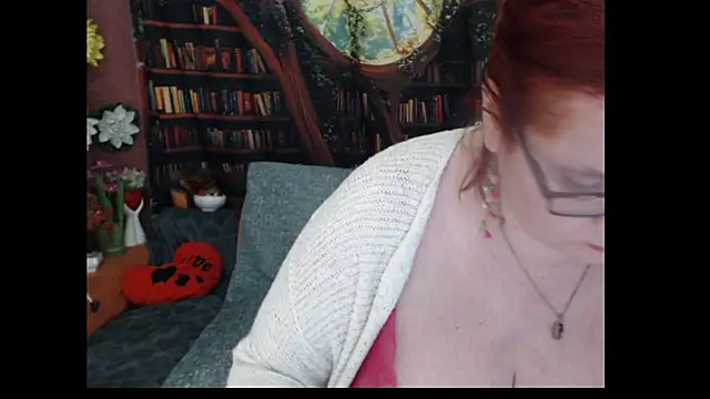 PlayfullMature XXX чат на живо