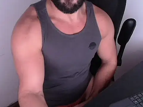 Show modela abeardguyone na web-kameri