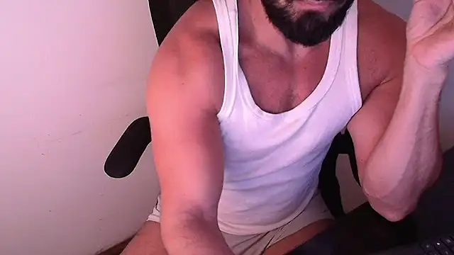 Show modela abeardguyone na web-kameri