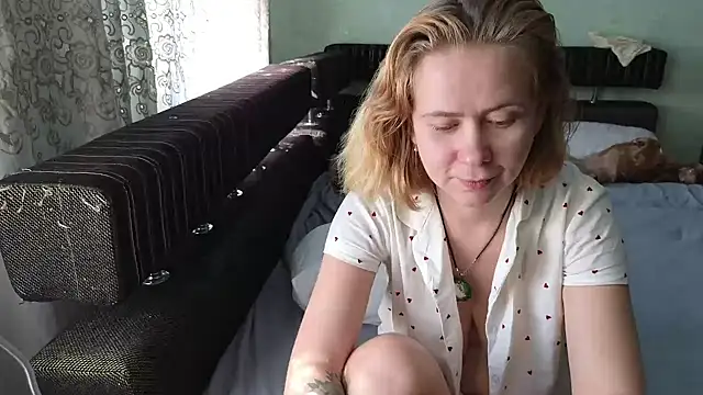 Show modela Riley_Roo na web-kameri