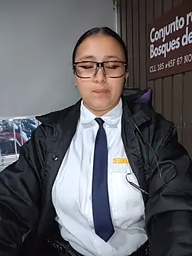 Cute_Penelope élő chatszobája