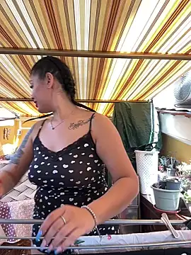 MADDALENACURTEAn Webbikameraesitys