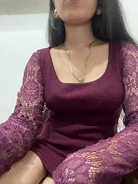 Thirsty_Malika Adlı Modelin Canlı XXX Sohbeti