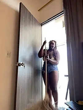 emilyrojas XXX чат на живо