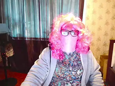 Crossdresser_Elena webcam show