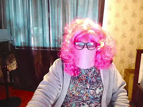 Show modela Crossdresser_Elena na web-kameri