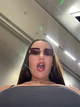 Syka0001 – webcam-show
