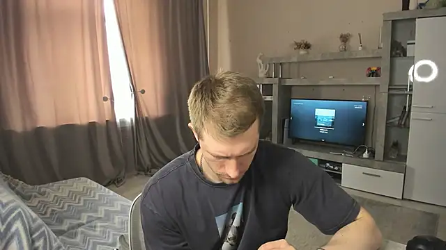 EthanPinkmanのウェブカメラショー