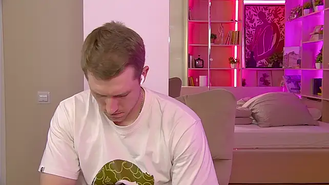 EthanPinkman Adlı Modelin Web Kamerası Şovu