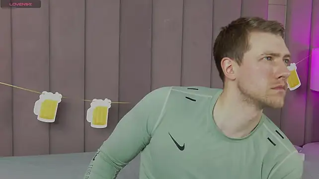 EthanPinkmanのウェブカメラショー