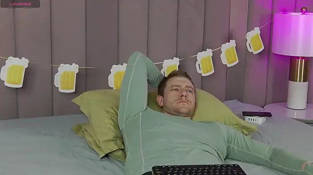 EthanPinkman's Webcam Show