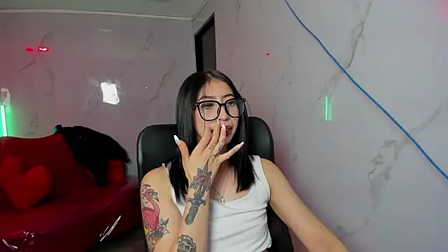 LilithCooperr_'s Live XXX Chat