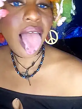 AmazonianMistress' Webcam Show