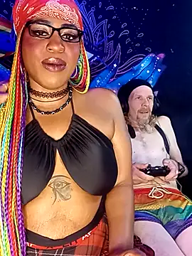 AmazonianMistress Webcam-Show
