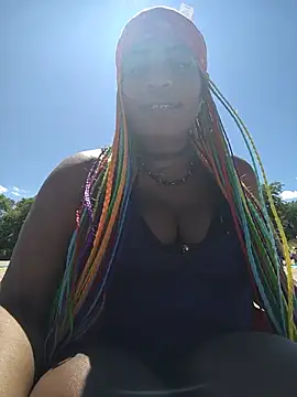 AmazonianMistress' Webcam Show