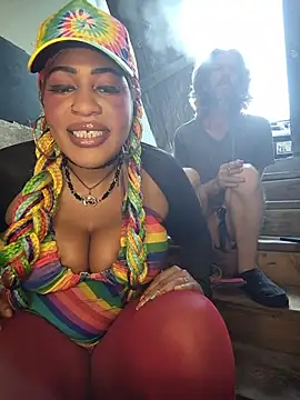 AmazonianMistress' Webcam Show