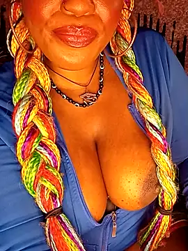 AmazonianMistress Webcam-Show