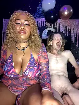 AmazonianMistress' Webcam Show
