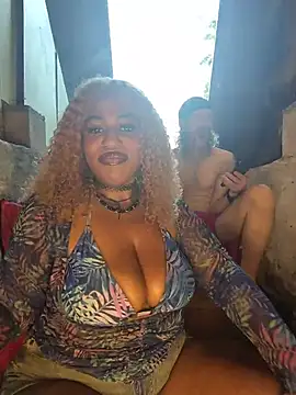 AmazonianMistress' Webcam Show