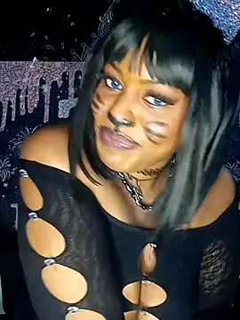 AmazonianMistress' Webcam Show