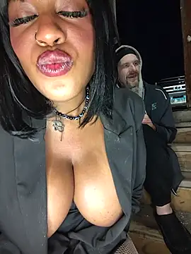 AmazonianMistress Шоу с уебкамера
