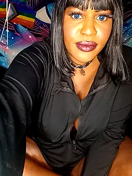 AmazonianMistress' Webcam Show