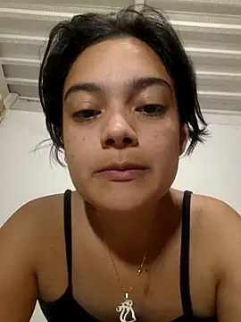 Meeliivee Adlı Modelin Canlı XXX Sohbeti