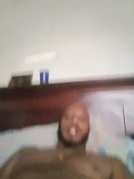 Horny69male: διαδικτυακό σόου στην κάμερα