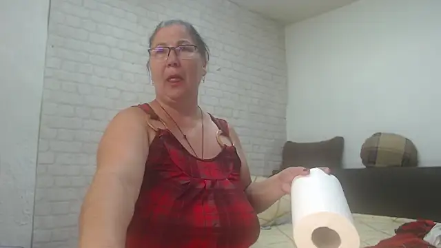EmmaSquirt Live XXX-Chat