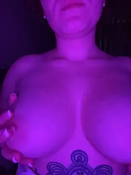 Show modela MrMrsRight na web-kameri