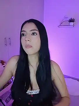 Chat +18 de Julie_Bennet ao vivo