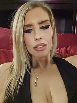 ellieconradxo Show in webcam